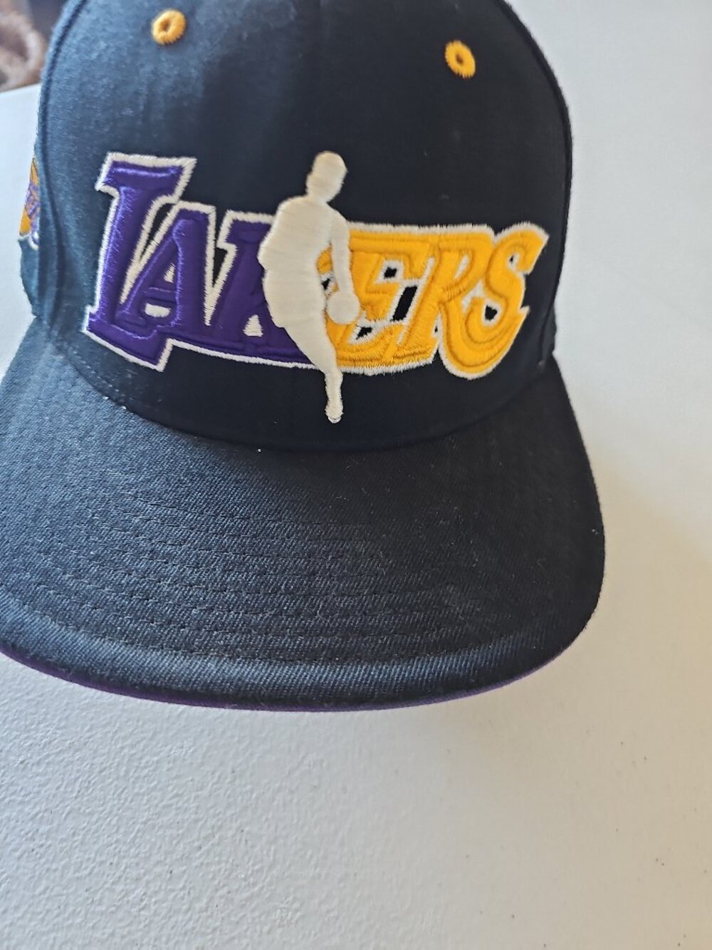 Adidas Los Angeles Lakers NBA Official Fitted Cap Hat Basketball | Size S/M